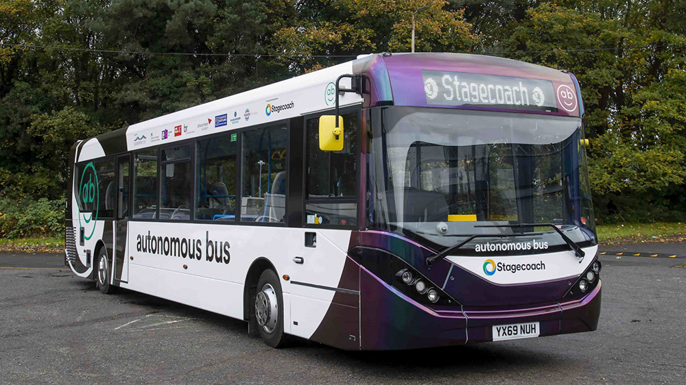 Πέντε αυτόνομα λεωφορεία στους δρόμους της Σκωτίας