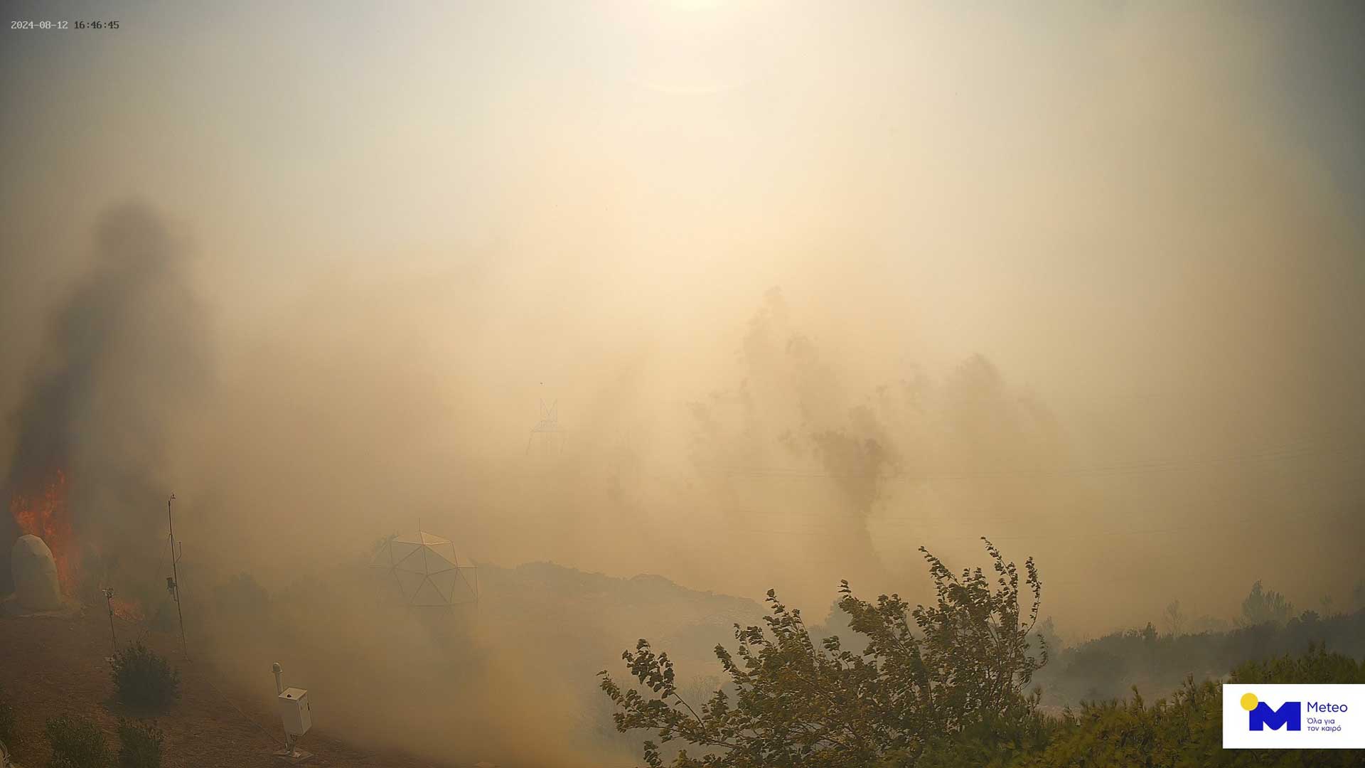 Εικόνα του άρθρου Καίγεται η βορειοανατολική Αττική