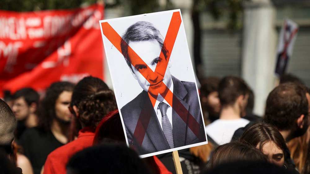 FAZ: «Πιθανότερη από ποτέ μία αλλαγή σκυτάλης στην Ελλάδα»
