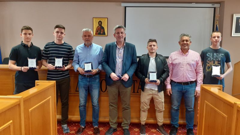 Δήμος Αρταίων: Τίμησε τέσσερις αθλητές του στίβου