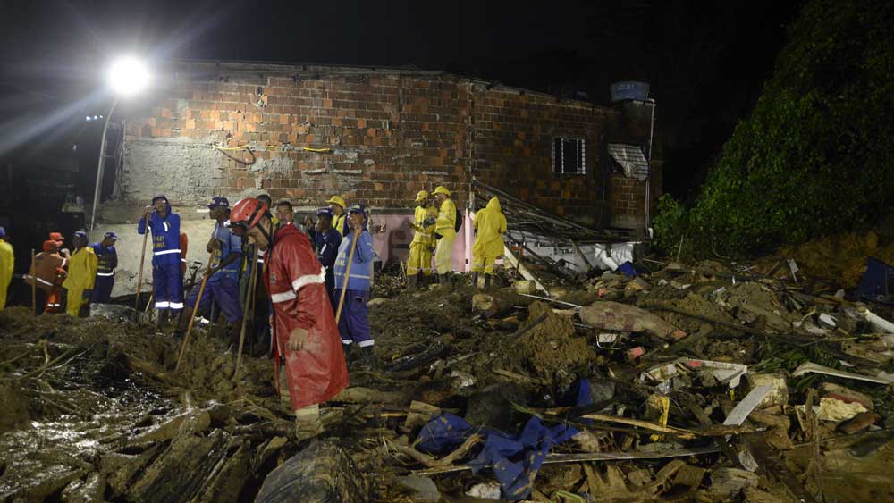 Εικόνα του άρθρου Βραζιλία: Δεκάδες νεκροί από τις σφοδρές βροχοπτώσεις
