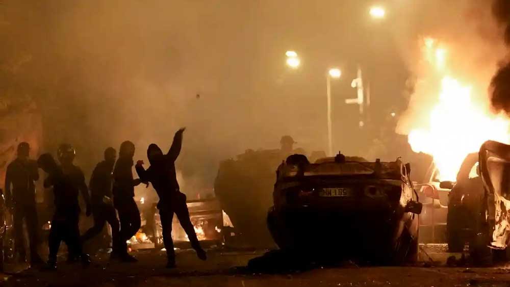 Εικόνα του άρθρου Γαλλία: Δεύτερη νύχτα οργής για τη δολοφονία του 17χρονου