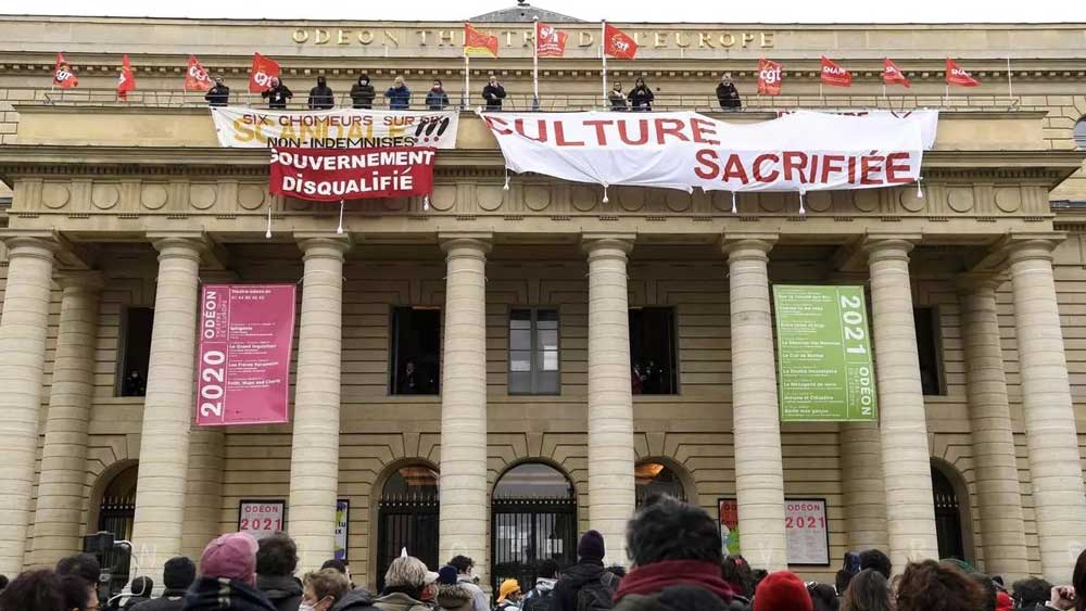 Γαλλία: Καταλήψεις για να ανοίξουν τα θέατρα