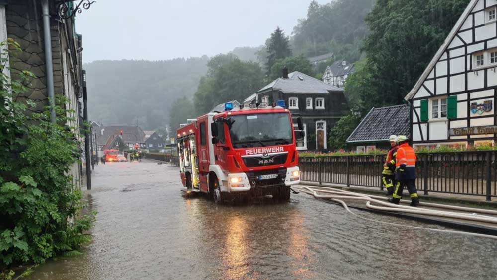 Φονικές πλημμύρες πλήττουν τη Δυτική Γερμανία (upd)