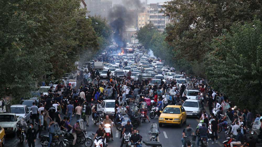 Ιράν: Δεκάδες νεκροί σε διαδηλώσεις