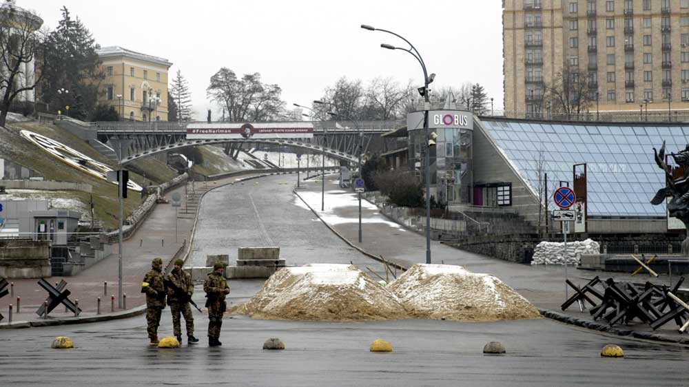 Εικόνα του άρθρου To Κίεβο οχυρώνεται. Οι μάχες στα προάστια μαίνονται