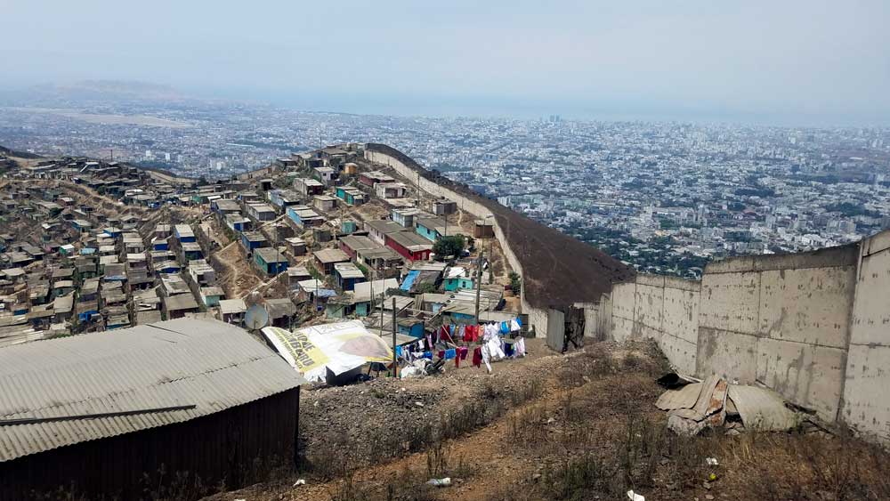 Εικόνα του άρθρου Περού: Το γκρέμισμα του «τείχους της ντροπής» δεν είναι αρκετό