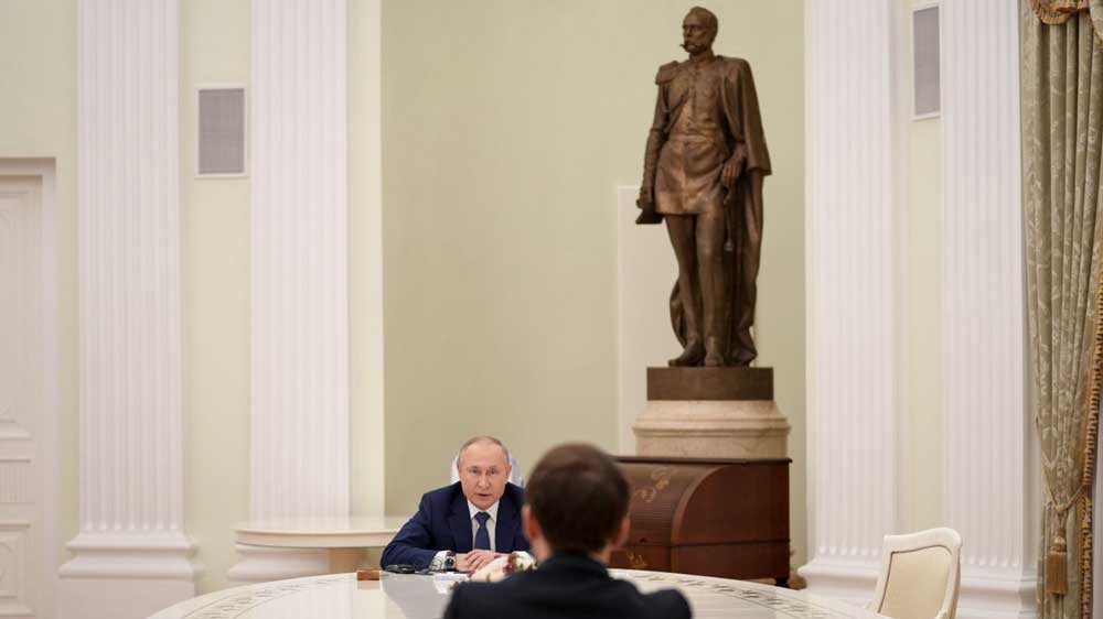Εικόνα του άρθρου Ρωσία-Γαλλία: Όταν ο Μακρόν συνάντησε τον Πούτιν