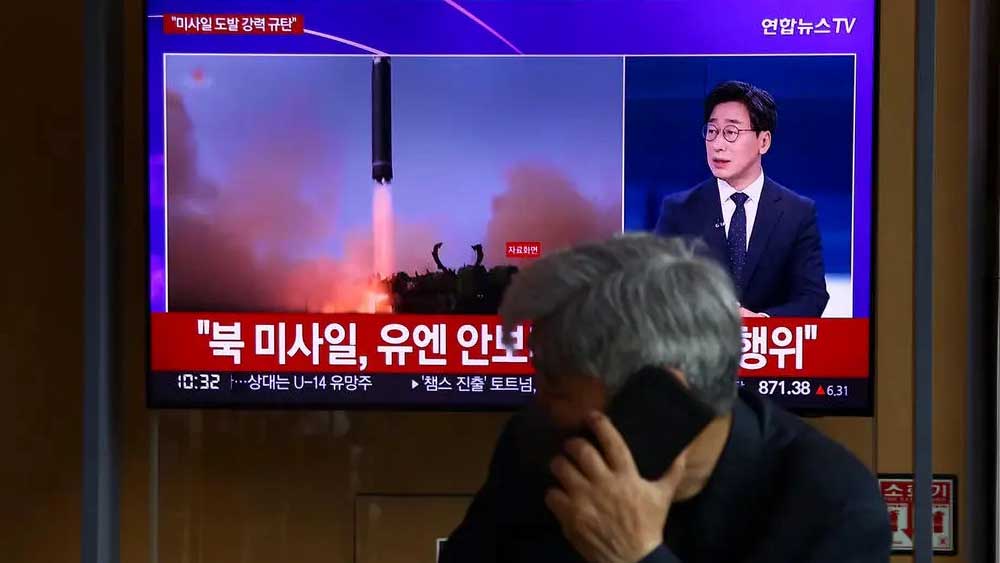 Β. Κορέα: Νέα εκτόξευση βαλλιστικών πυραύλων