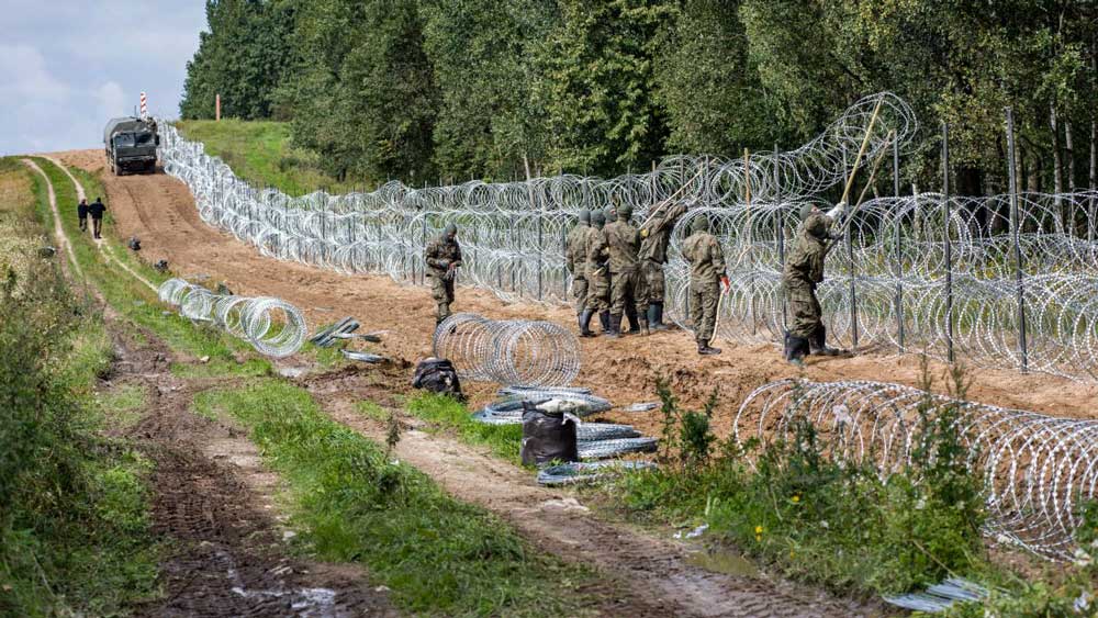 Πολωνία, Λιθουανία και Λετονία ενισχύουν τα σύνορά τους με τη Λευκορωσία