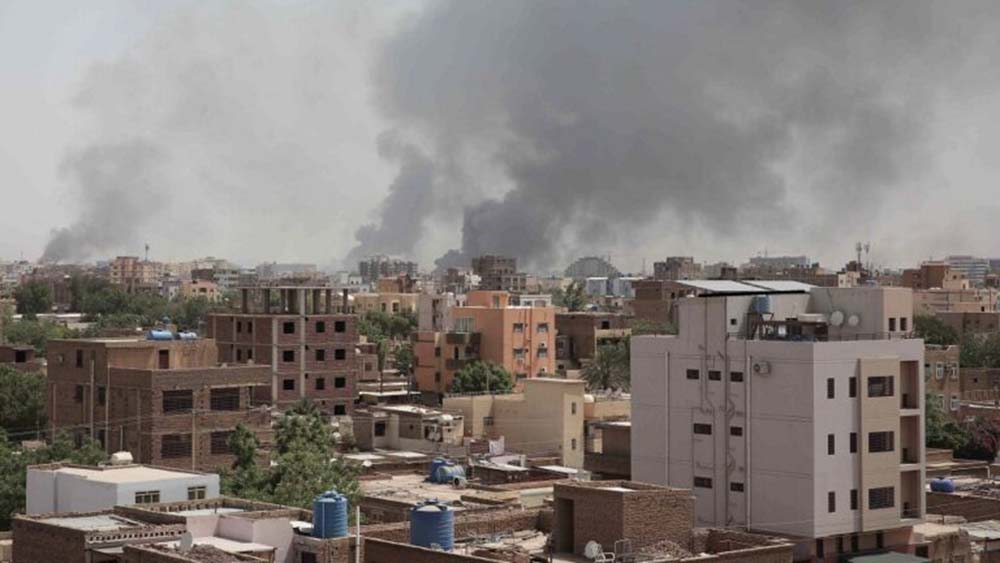 Εικόνα του άρθρου Σουδάν: Απομακρύνσεις ξένων υπηκόων καθώς μαίνονται οι μάχες