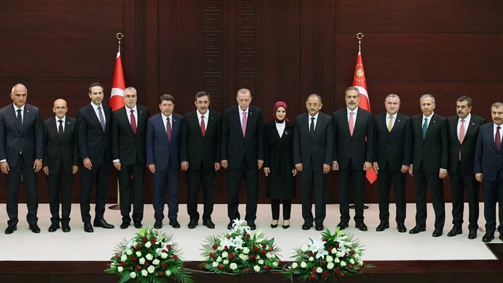 Εικόνα του άρθρου Τουρκία: Νέα κυβέρνηση με Σιμσέκ. Εκτός Τσαβούσογλου, Ακάρ και Σοϊλού