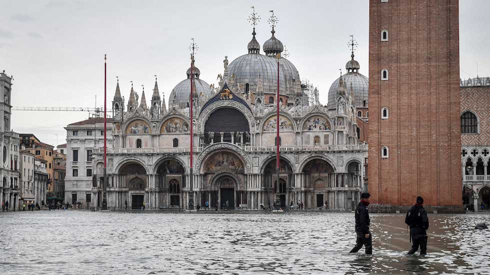 Unesco: Η Βενετία να μπει στη μαύρη λίστα των μνημείων για να σωθεί