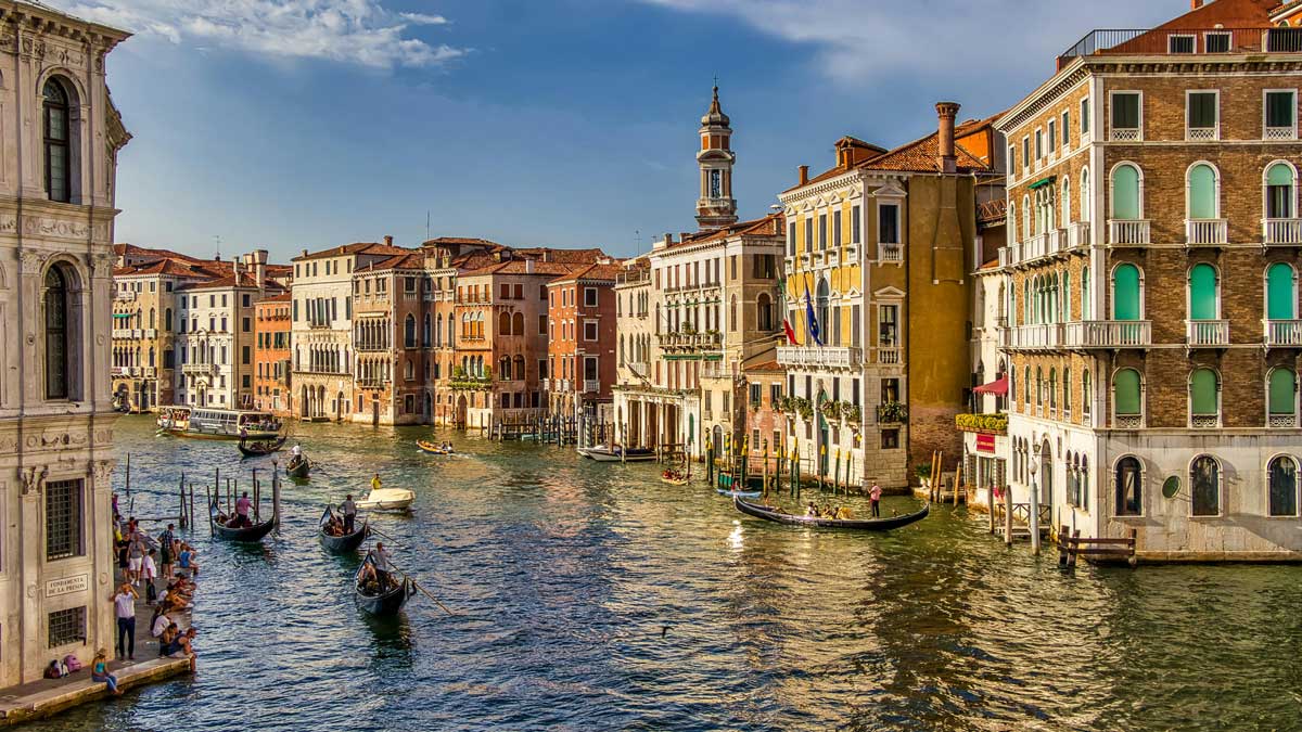 Με εισιτήριο από σήμερα η είσοδος τουριστών στη Βενετία