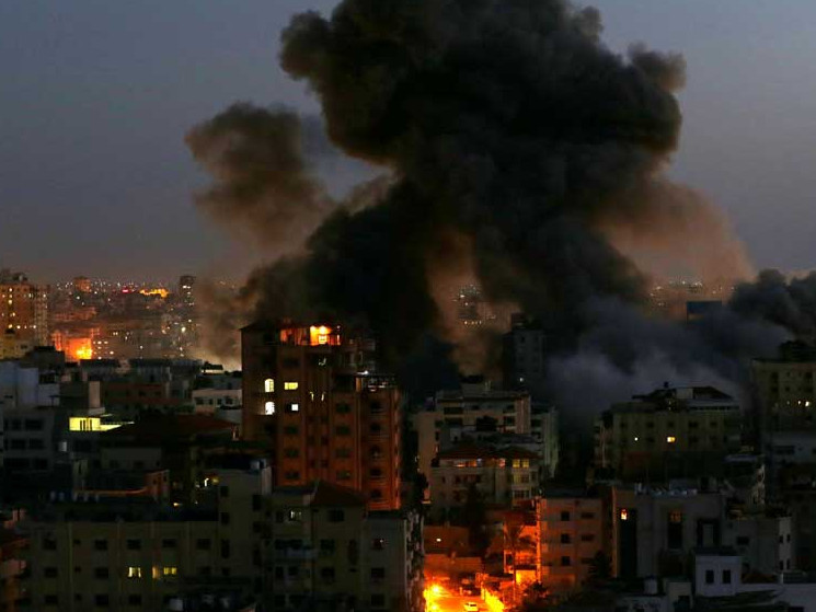Δεύτερη νύχτα καταιγιστικών βομβαρδισμών του Ισραήλ