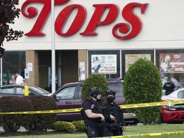 ΗΠΑ: Ένας 18χρονος σκότωσε 10 ανθρώπους σε σούπερ μάρκετ