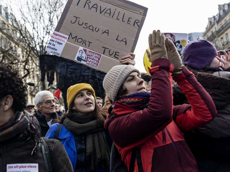 Γαλλία:  Αυξάνεται η οργή κατά του Μακρόν