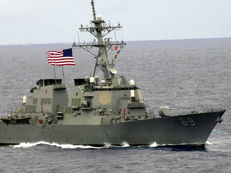 H Kίνα εκδίωξε αμερικανικό πολεμικό πλοίο. Οι ΗΠΑ διαψεύδουν