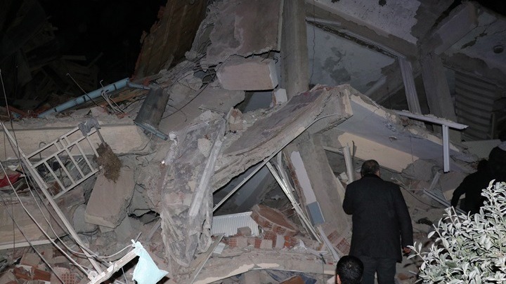 Στους 22 οι νεκροί από το σεισμό στην Τουρκία