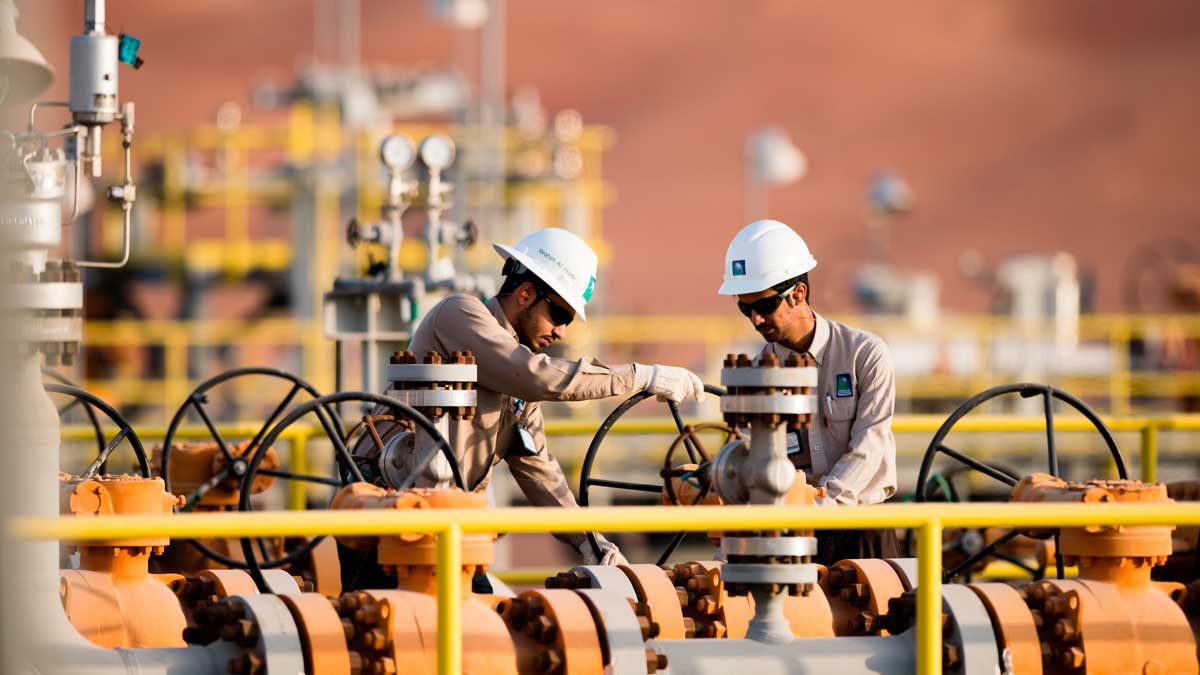 Η Aramco ακυρώνει την αύξηση παραγωγής πετρελαίου