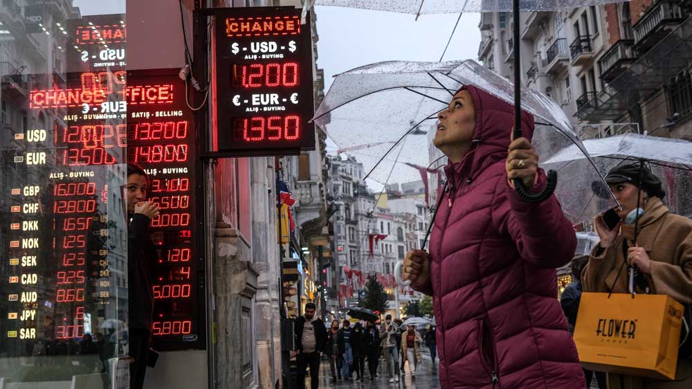 Βαθαίνει η οικονομική κρίση στην Τουρκία