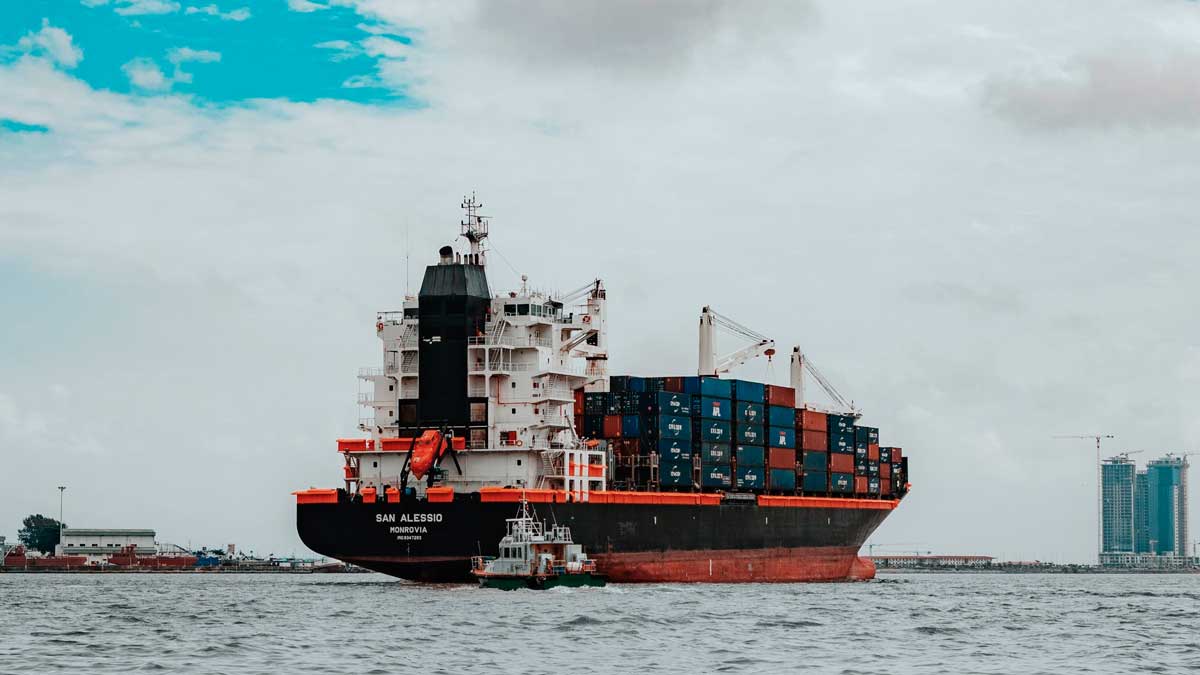 Οι επιθέσεις στην Ερυθρά Θάλασσα διαταράσσουν το παγκόσμιο εμπόριο