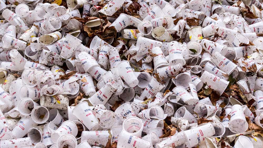 ΟΟΣΑ: Θα μας «πνίξει» το πλαστικό
