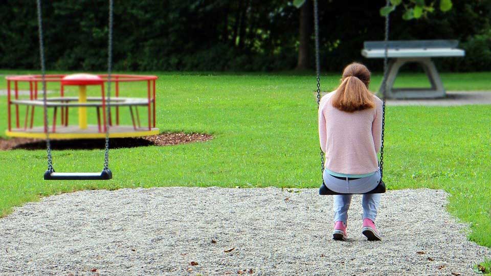 Έφηβοι: Έρευνα συνδέει το καθισιό με αυξημένο κίνδυνο κατάθλιψης