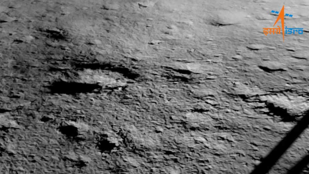 Ινδία: Οι πρώτες εικόνες από το νότιο πόλο της Σελήνης