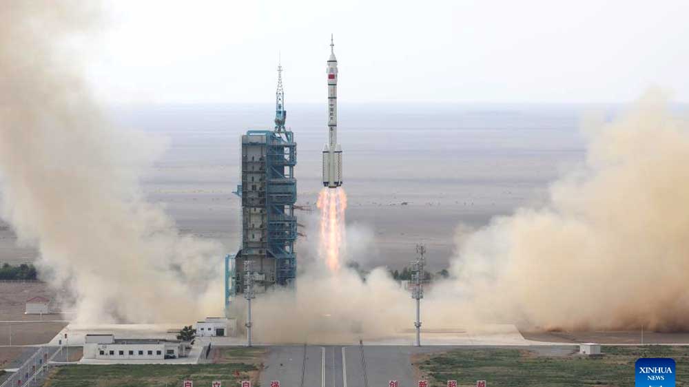 Η Κίνα εκτόξευσε το επανδρωμένο διαστημόπλοιο Shenzhou-16