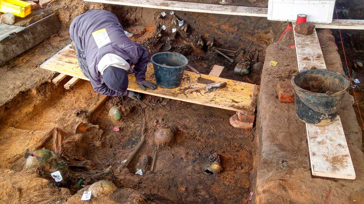 Γερμανία: Βρέθηκε ομαδικός τάφος με 1.000 σκελετούς