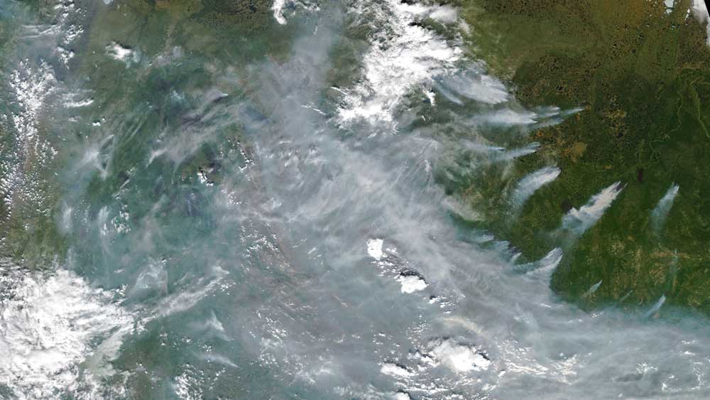 ΕΕ: Η «ασυνήθιστη ζέστη» και οι φωτιές επιμένουν στη Σιβηρία