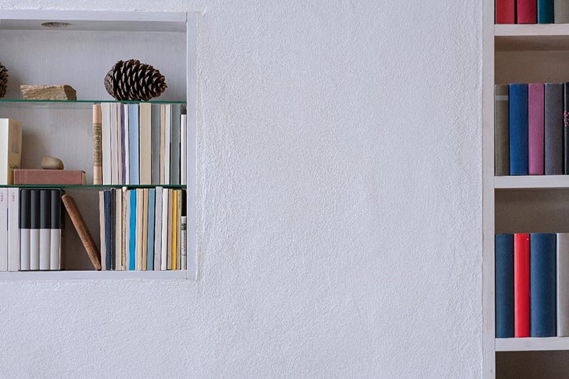 Ποια στυλ βιβλιοθηκών υπάρχουν και πώς μπορούν να διακοσμήσουν τον χώρο σας