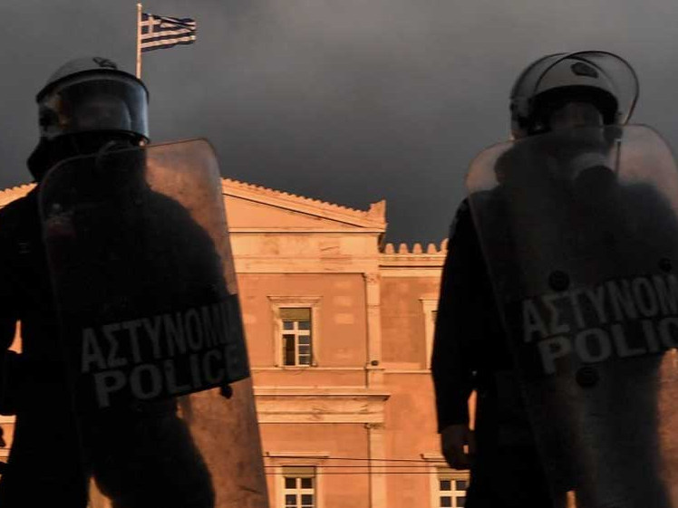 Διεθνής Αμνηστία-Ελλάδα: Η παραβίαση των ανθρωπίνων δικαιωμάτων συνεχίζεται
