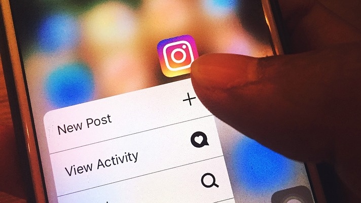 Instagram: Θα μας κάνει τη χάρη να «κατεβάσουμε» ό,τι έχουμε «ανεβάσει»