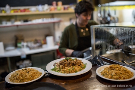 Εικόνα του άρθρου «Στην κουζίνα με τους πρόσφυγες» κι ένα συμμετοχικό γλυπτό