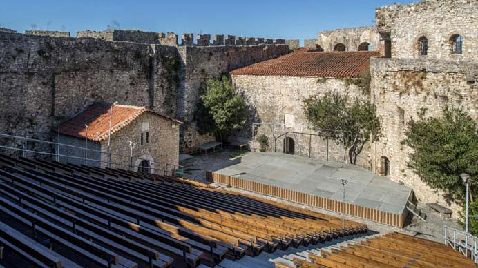Εικόνα του άρθρου Δήμος Αρταίων για το κλείσιμο του θεάτρου στο Κάστρο