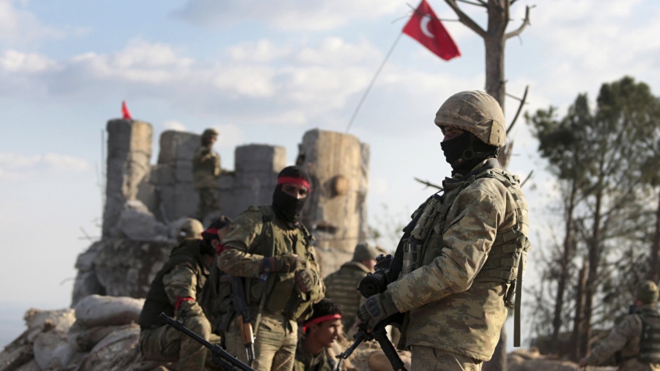 Εικόνα του άρθρου Η Τουρκία μεταφέρει στρατό στα σύνορα με τη Συρία