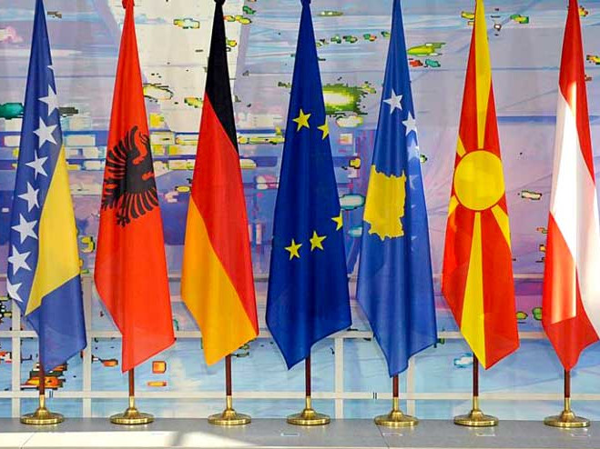 ΕΚ: Αξιολογούν τις ευρωπαϊκές φιλοδοξίες Αλβανίας και Β. Μακεδονίας