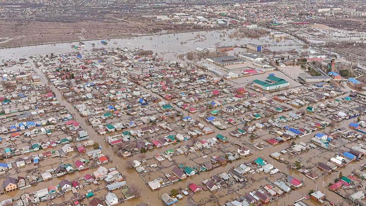 Εικόνα του άρθρου Ρωσία: Οι πάγοι έλιωσαν, τα ποτάμια φούσκωσαν, 10.000 σπίτια πλημμύρισαν