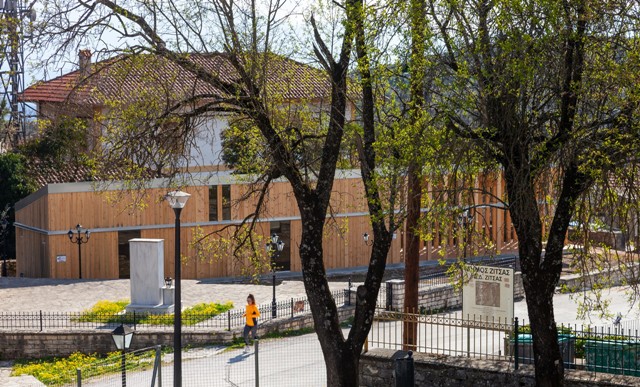 Ένας αρχιτεκτονικός έπαινος για το εκθετήριο οίνου στη Ζίτσα