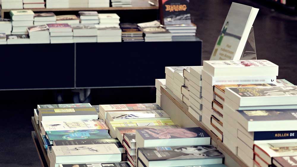 ΟΠΕΚΑ: Αναδιανομή αδιάθετων βιβλίων
