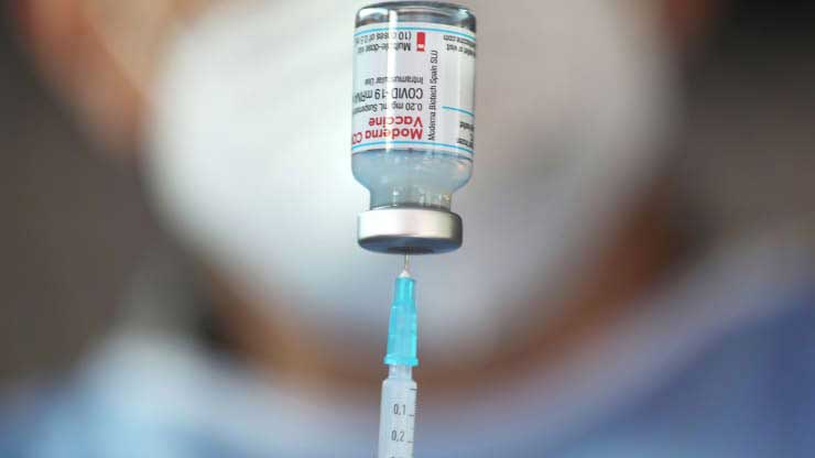 Εικόνα του άρθρου Γιατρός κατηγορείται για εμβολιασμούς «μαϊμού»