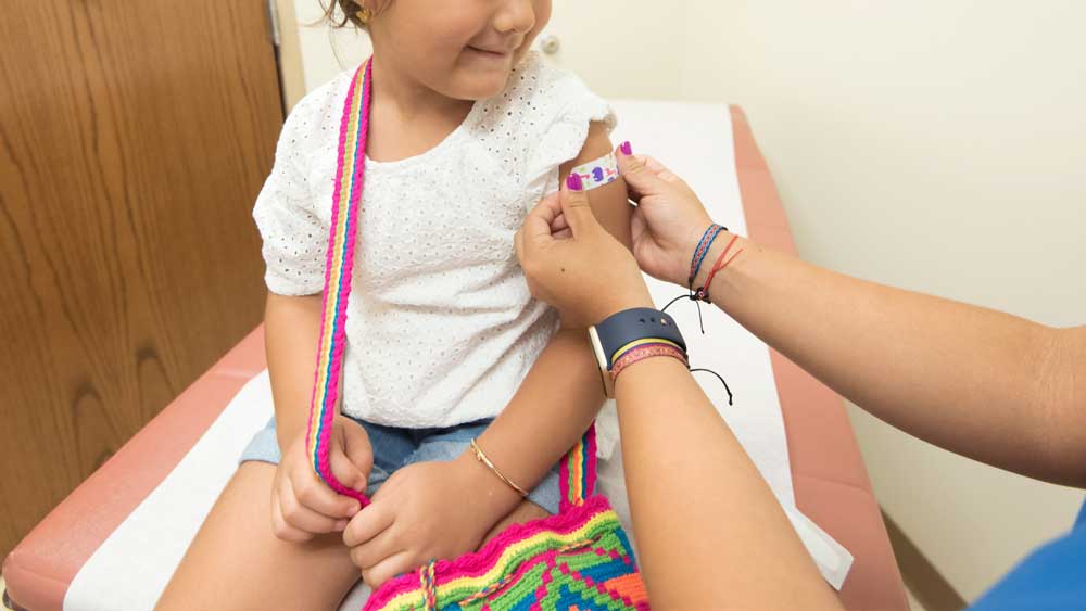 Παιδιά 5-11 ετών κλείνουν ραντεβού με το εμβόλιο