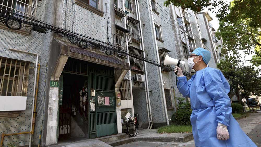 Εικόνα του άρθρου Σανγκάη: Μετατρέπουν κτίρια κατοικιών σε κέντρα καραντίνας